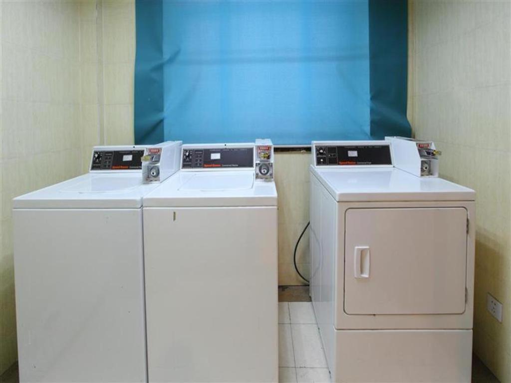 Vx Hotel Shanghai Yixian Road Dabaishu Eksteriør bilde