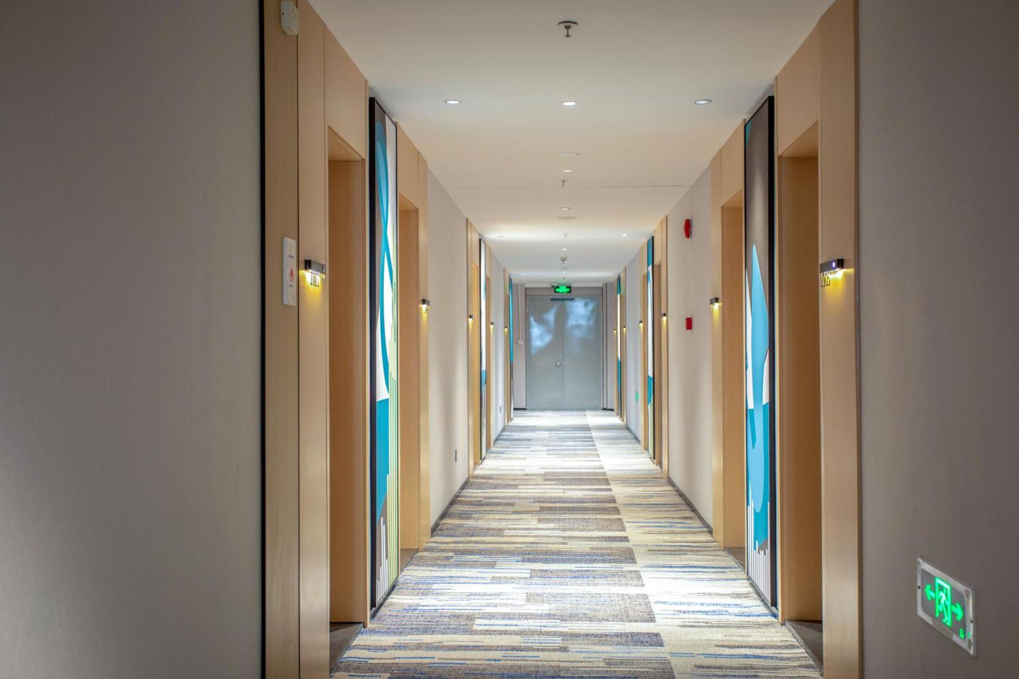 Vx Hotel Shanghai Yixian Road Dabaishu Eksteriør bilde